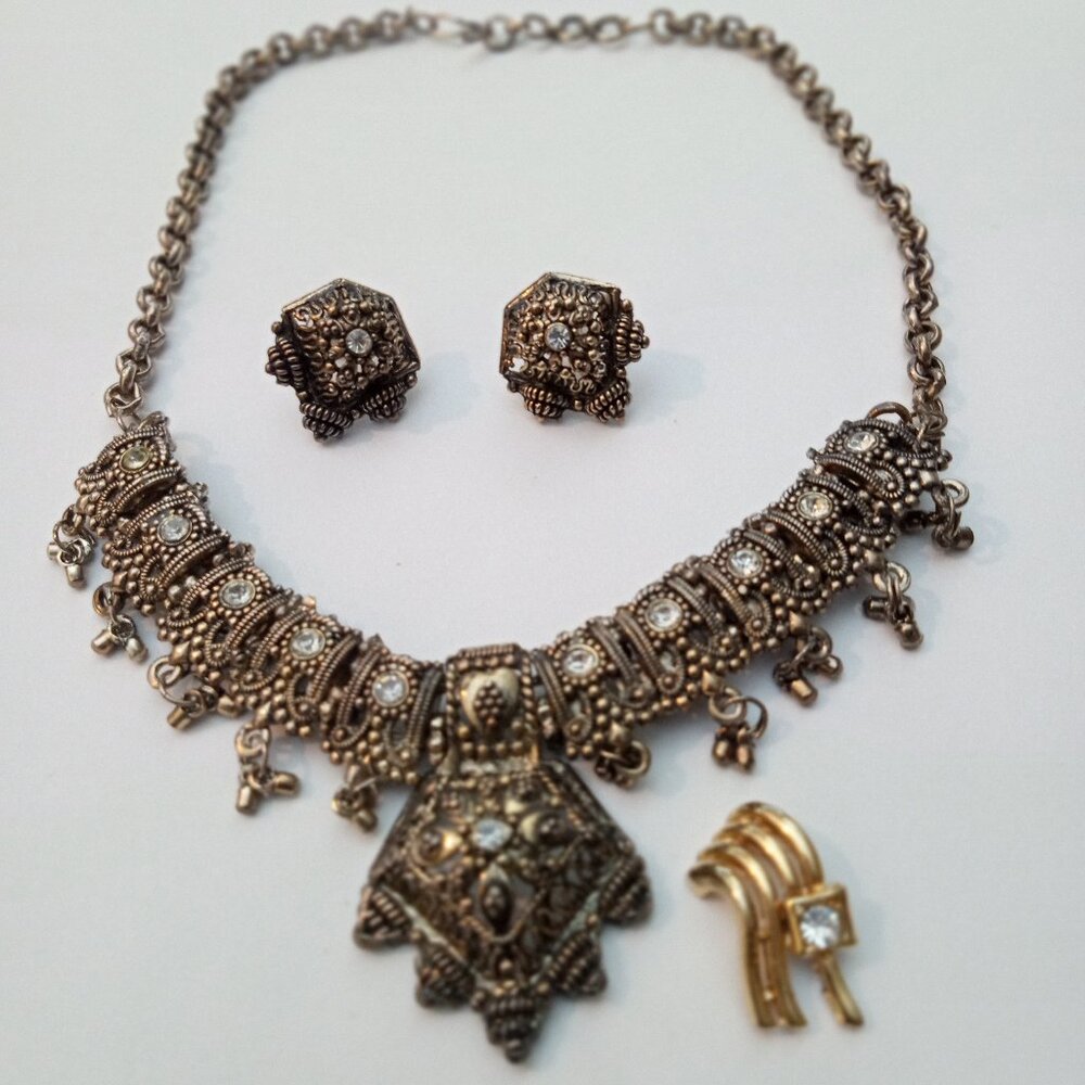 Antique Rhinestone Ornate Brassy Dangle Filigree Panel Set